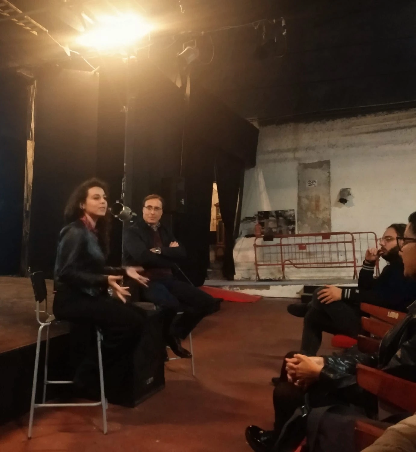 Le relatrici e i relatori dialogano con il pubblico durante il seminario del 3 dicembre 2022